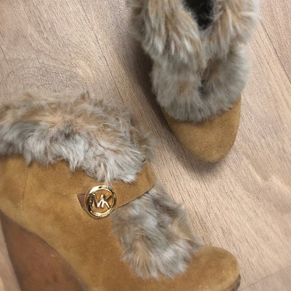 Michael Kors - Picture 3 of 3